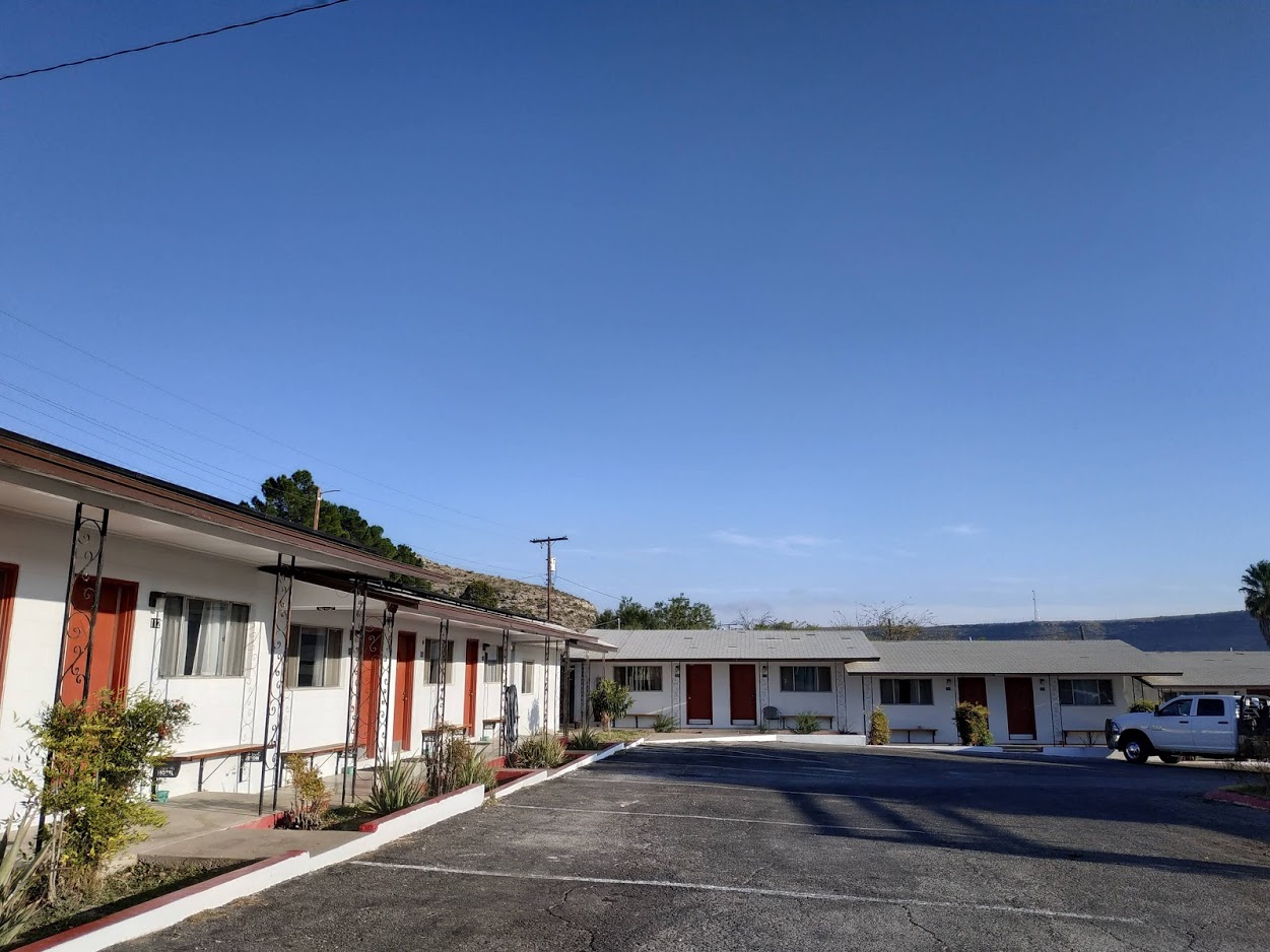 motel 0.jpg